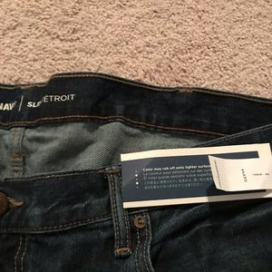 Old Navy Slim Distressed Jean - NWT 44x30!!!!
